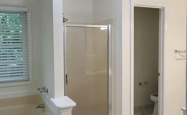2280 Chelmsford Ct — Photo 17