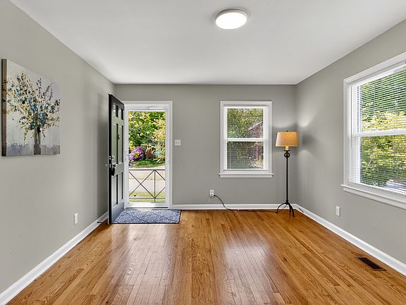 3rd image of 2331 Kennington Rd