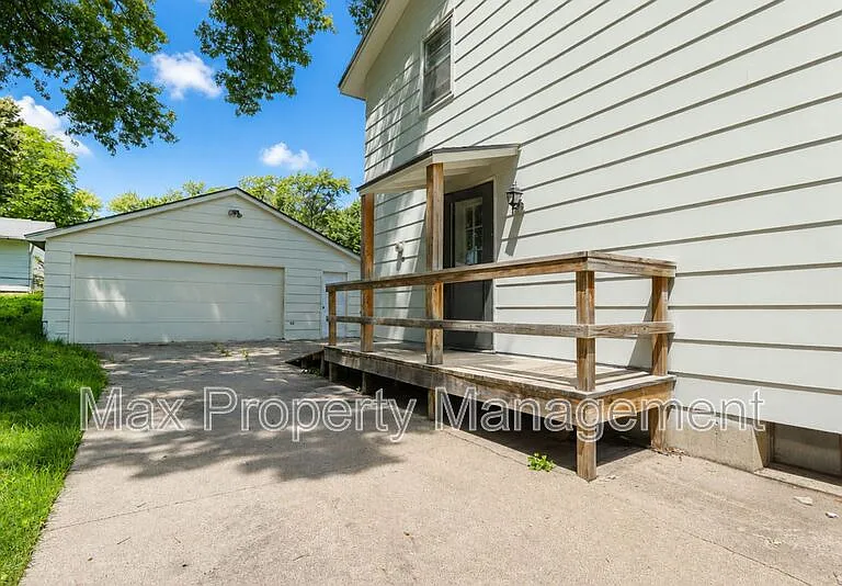 4413 63rd St — Photo 24