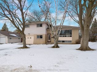 1080 Hudson Dr, Kingston, ON K7M 5L1