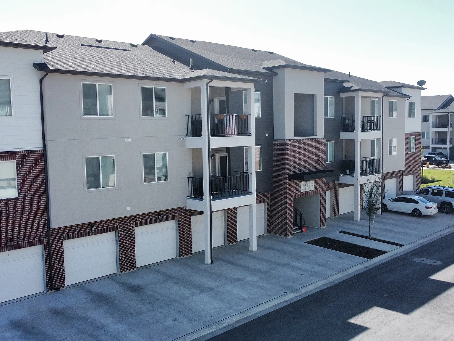 3 bed, 1272 sqft, $1,675 — Photo 2