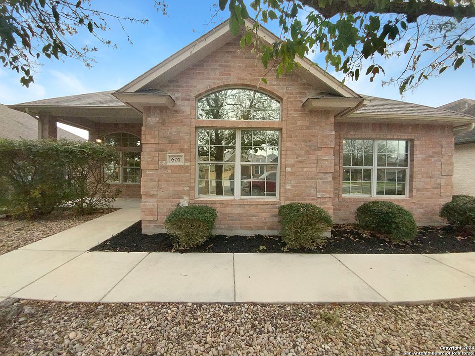 1st image of 607 Royal Sage Dr