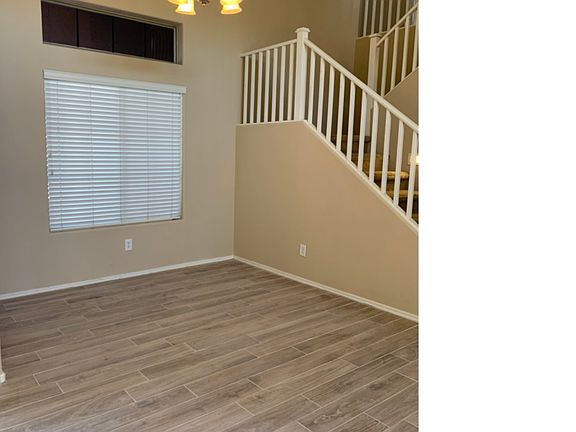 3rd image of 1459 E Holiday Dr