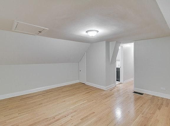4th image of 4241 N Troy St #2