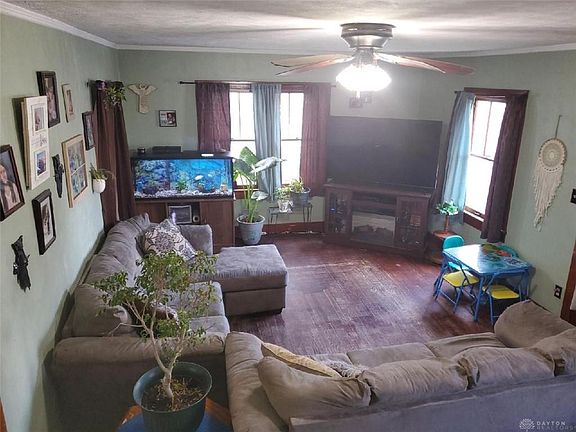 4th image of 229 N Main St