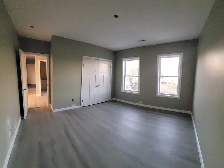14 Clarendon St #1 — Photo 6