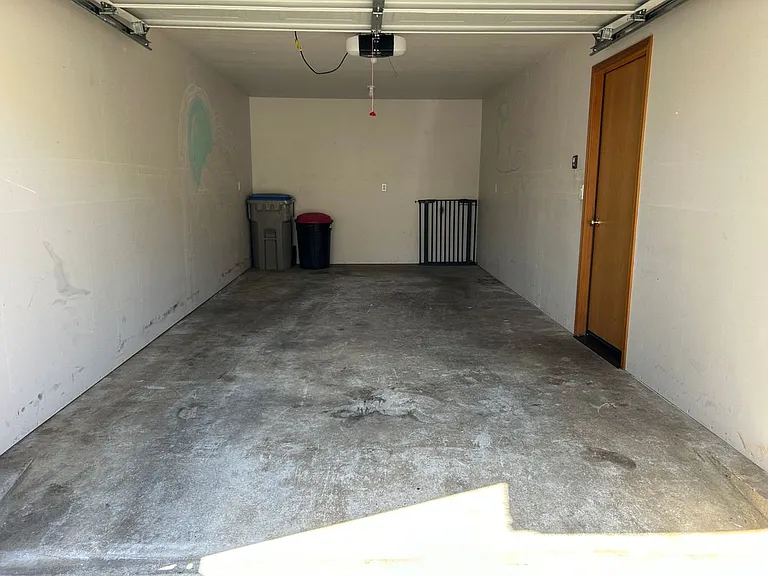 3240 Matthew Ln — Photo 6