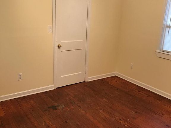5th image of 5411 Harrold Ave