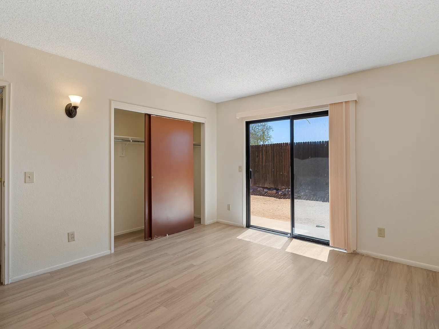 2 bed, 940 sqft, $1,279 — Photo 3