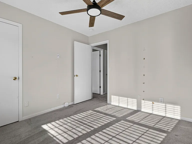 9166 Windy Creek Dr — Photo 25