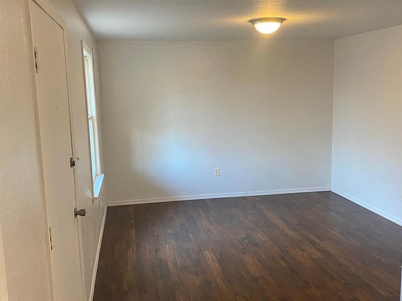 3rd image of 1112 Hidden Valley Dr #2