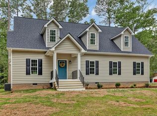 4619 Crossgate Rd, Chester, VA 23831