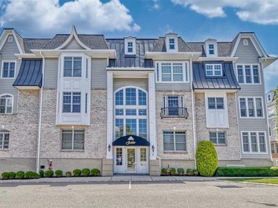 478 Pacing Way #240, Westbury, NY, 11590