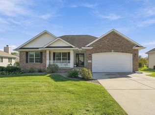 1424 Edgewater Rd, Crown Point, IN 46307