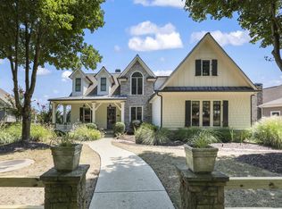 6207 Grand Marina Cir, Gainesville, GA 30506