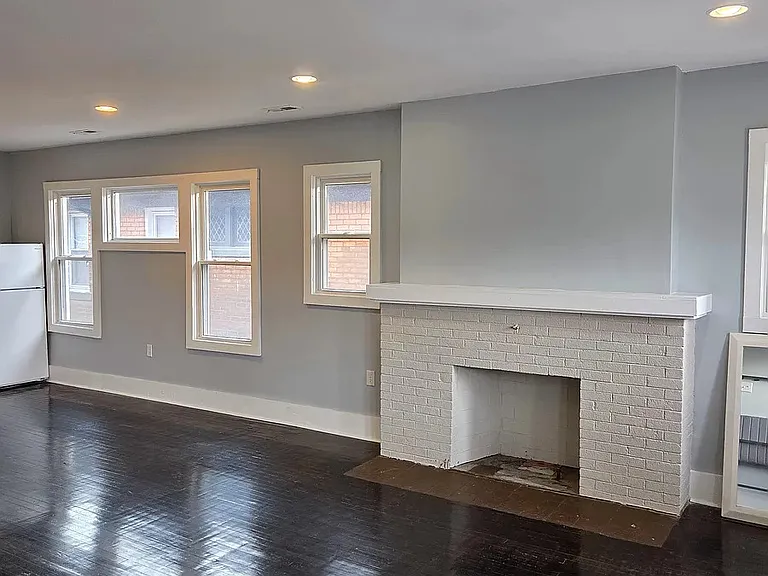2030 Hazelwood St #1 — Photo 10
