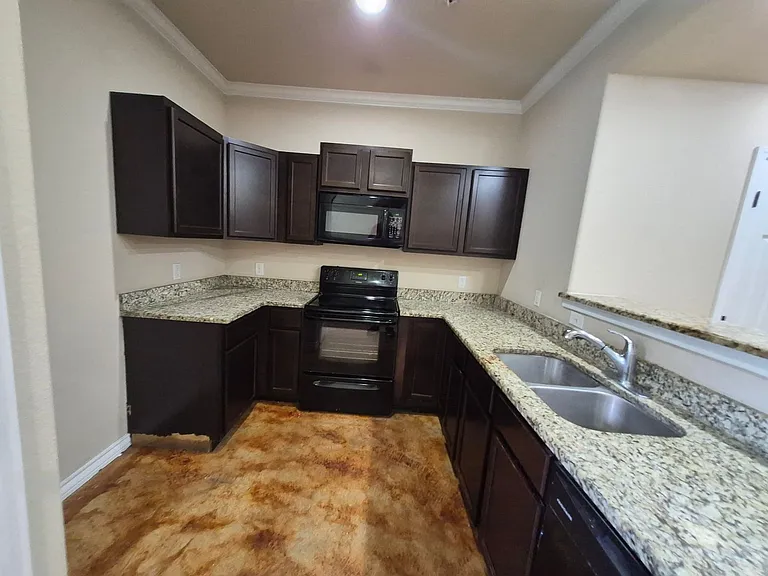 6313 Attucks Ln — Photo 9