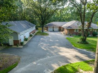 355 Windy Creek Dr, Topping, VA 23169