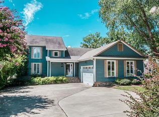 21113 Norman Shores Dr, Cornelius, NC 28031