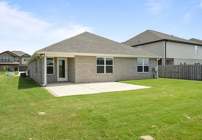 236 Cherry Laurel Dr — Photo 31