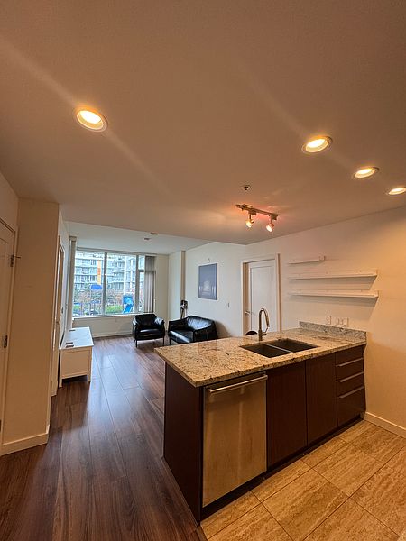 Richmond Apartment for rent - 2 Bedrooms — photo 3
