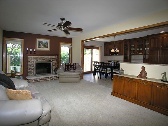 5th image of 11406 Lakebrook Ct