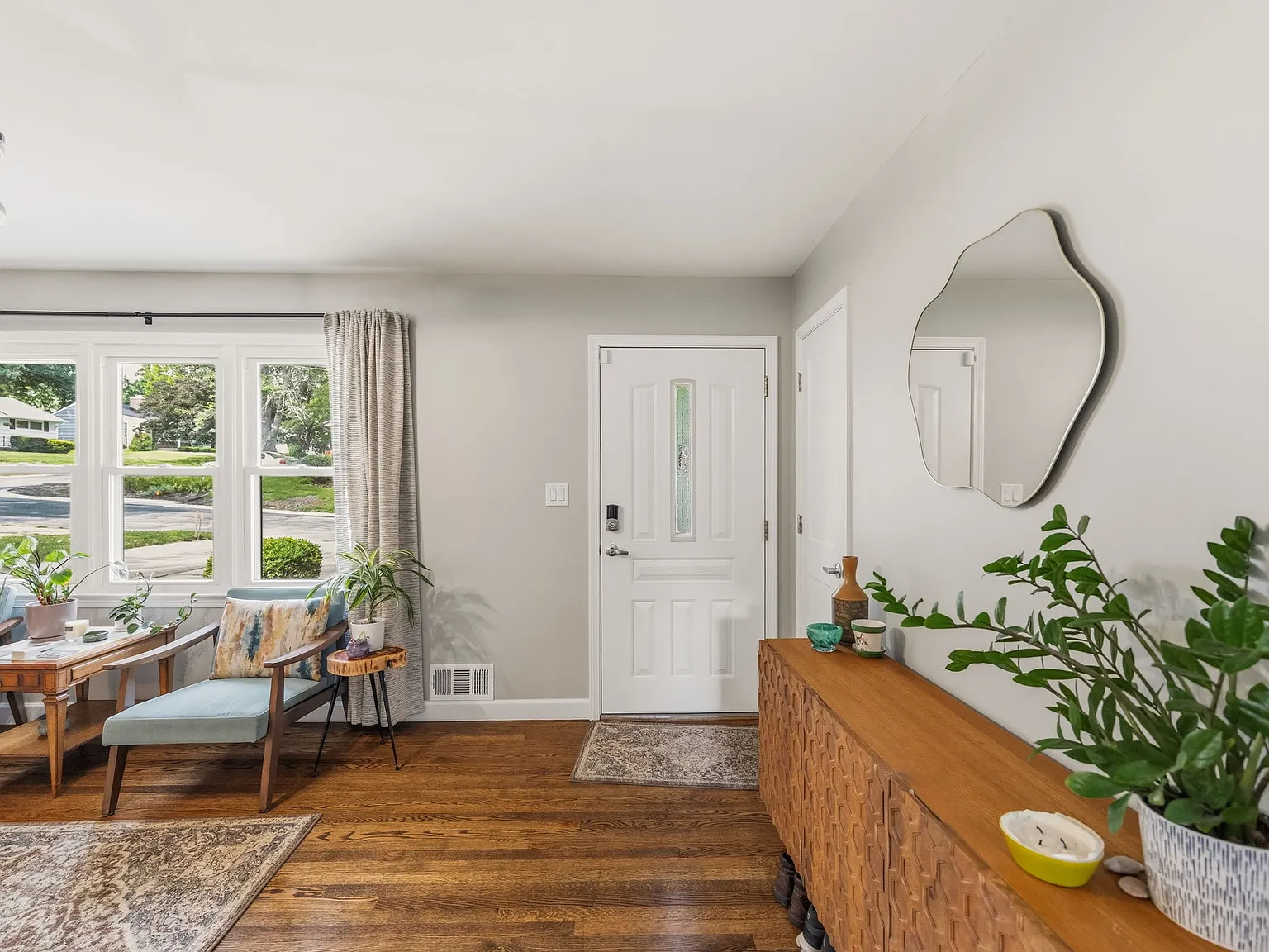 3 bed, 1620 sqft, $2,800 — Photo 4
