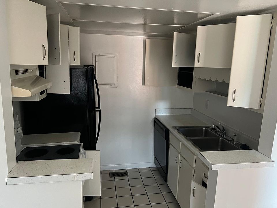 1st image of 2314 Bracken Pl