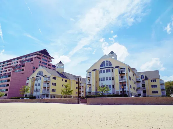 360 Revere Beach Blvd APT 204, Revere, MA 02151
