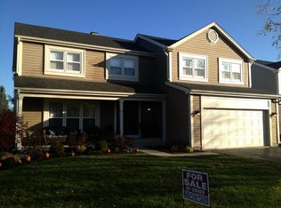 27W056 Chestnut Ln, Winfield, IL 60190