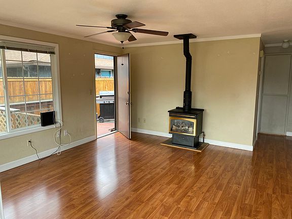 4th image of 1911 NE Wichita Way