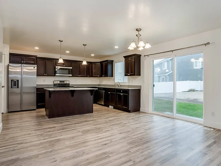 117 N Lasalle Dr — Photo 3