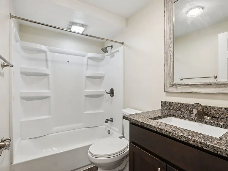 Crystal Lake Apartments — Photo 45