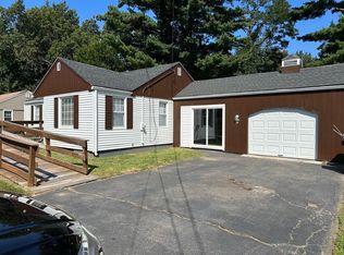 54 Fernald St, Springfield, MA 01109