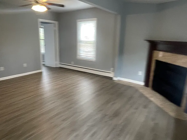 1033 Montgomery Ave — Photo 16