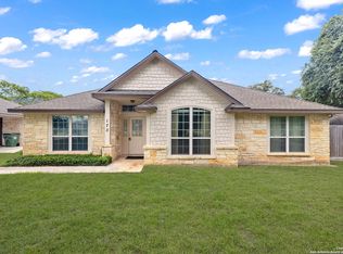 173 Great Oaks Blvd, La Vernia, TX 78121
