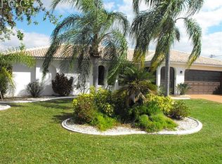 3811 SE 18th Pl, Cape Coral, FL 33904