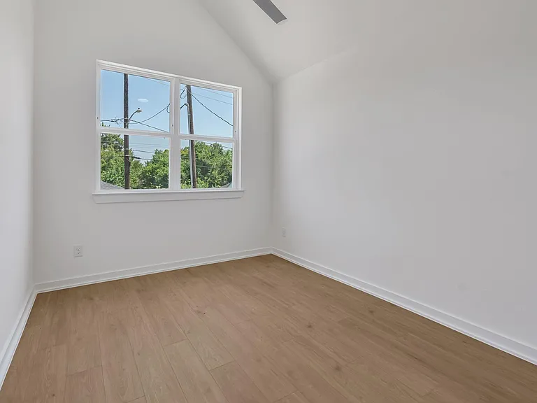 3620 Sauer St #B — Photo 26