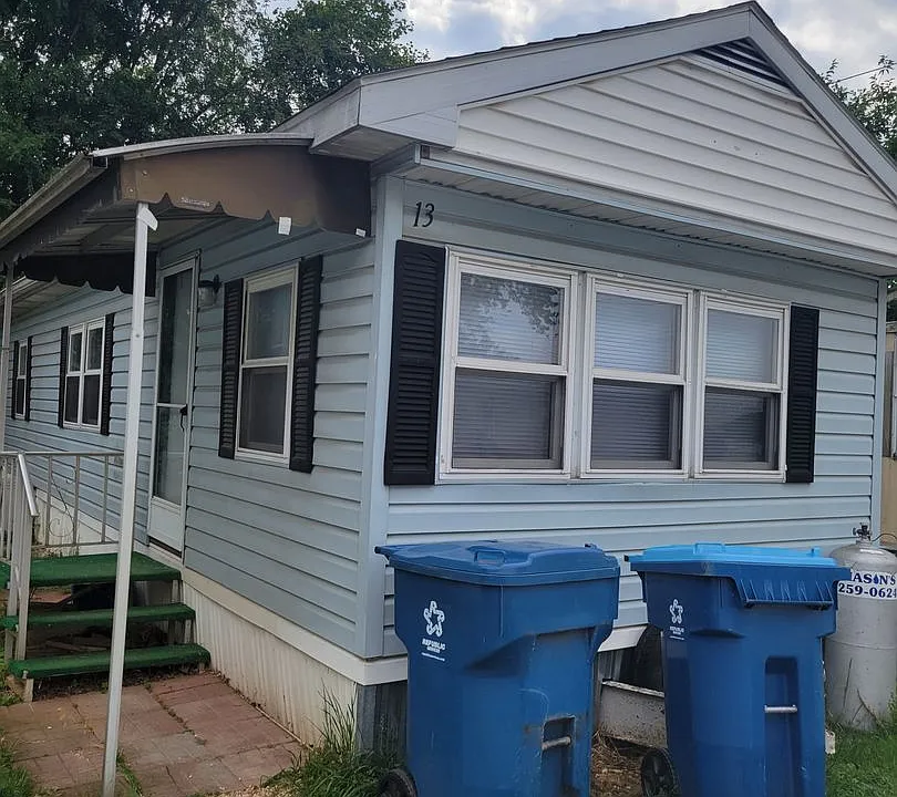 2100 W Mason Ave