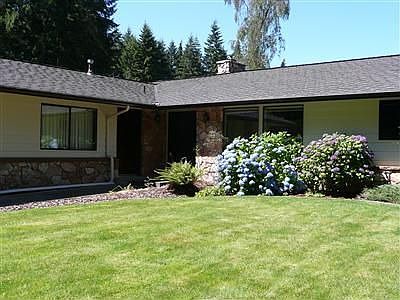 2nd image of 2368 Garden Dr