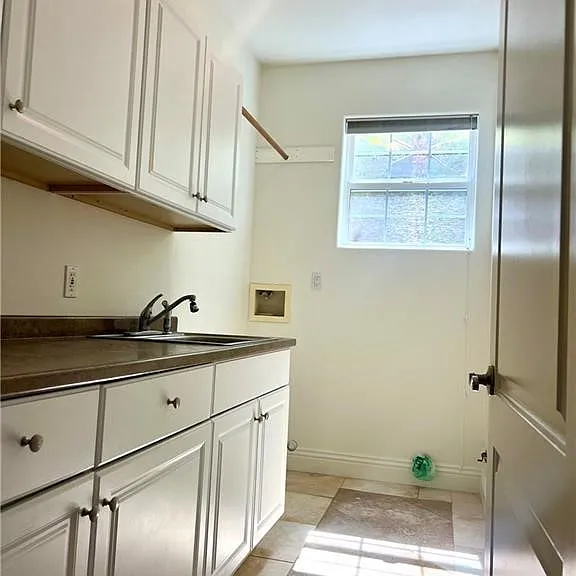 25292 De Salle St — Photo 12