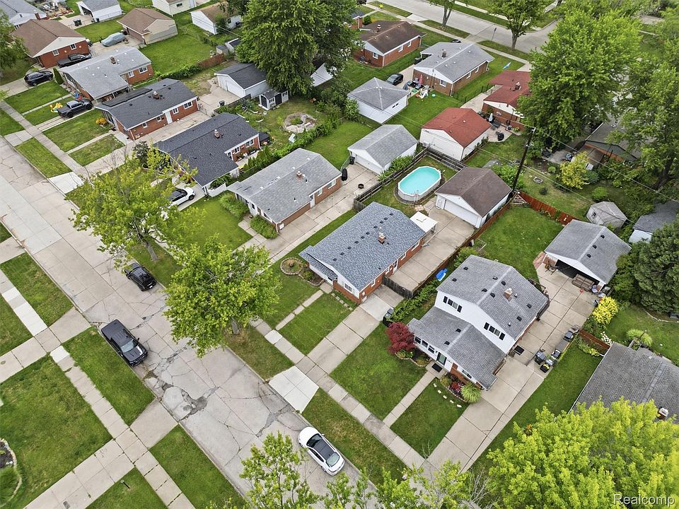 21601 Parkway St, photo 25