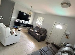 2816 NW 15th St #2R, Miami, FL 33125