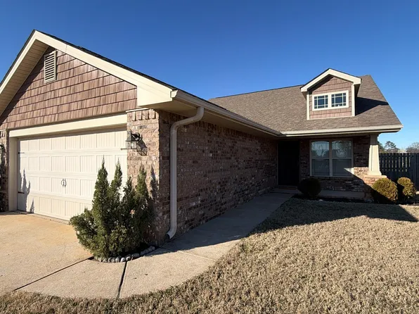 176 Fields Pond Dr, Madison, AL 35756