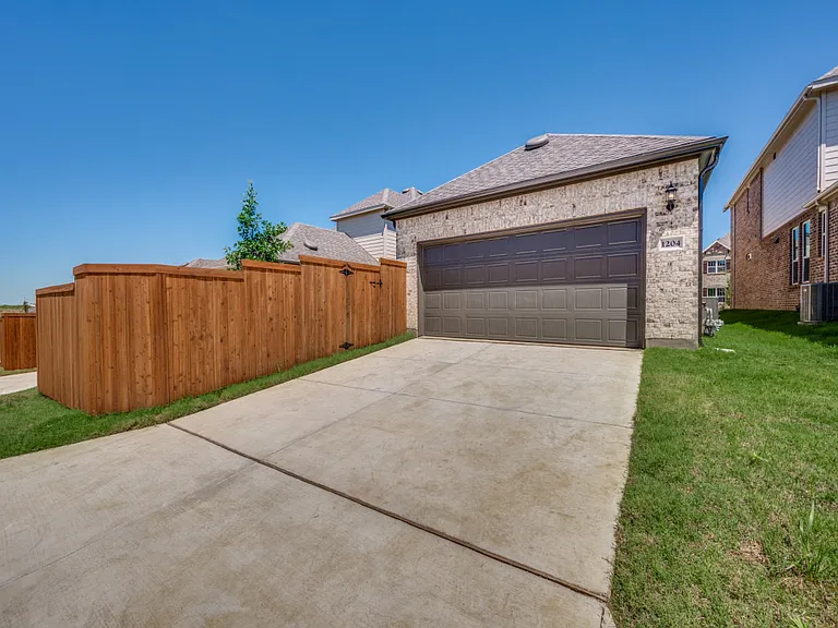 1204 Corleone Ln — Photo 19