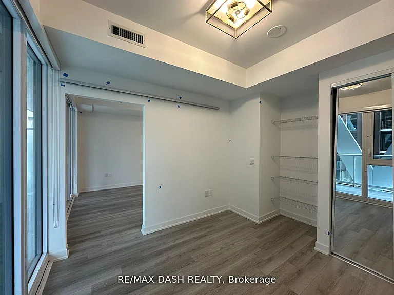 230 Simcoe St #1627 — Photo 8