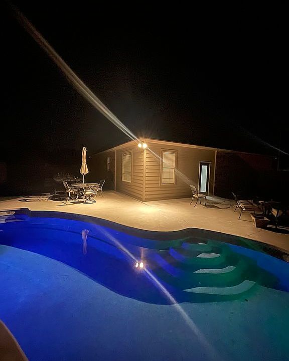 1st image of 1012 Hammock Ln