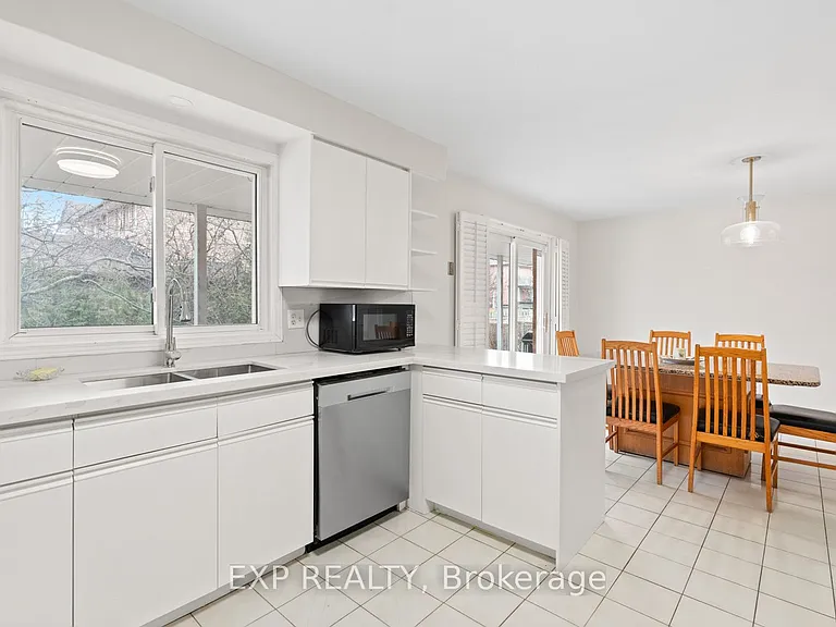 61 Dundee Cres #MAIN — Photo 10