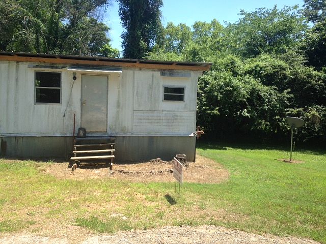 2nd image of 86 Maple St