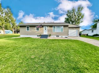 25 1st Ave, Ipswich, SD 57451